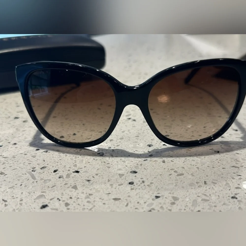 Versace 4281 Black Cat Eye Women Sunglasses w Case (GUC) - Picture 3 of 7